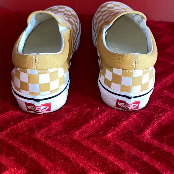 Vans - Picture 3 of 6